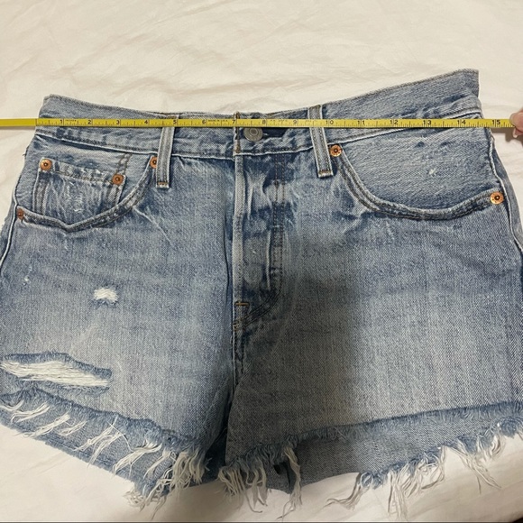 Levi 501 shorts W27 - Picture 8 of 10